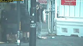 Violent group attack a man and steal his wallet and phone