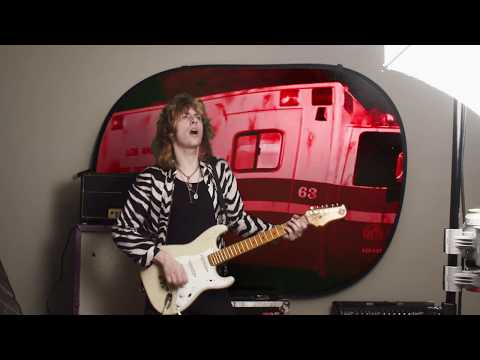 Chris Greatti shreds his solo from Poppy's "Don't Go Outside"