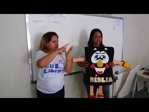 Leia a bíblia e faça oração em LIBRAS