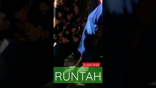 Download lagu Lagi Viral Goyang Lagu Runtah #laguviral #dangdut #popsundapopuler #shorts mp3