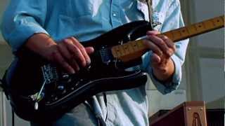 The Black Crowes LIVE: Luther Dickenson&#39;s &#39;Ozone Mama&#39; Solo on a Dubreuille Classic