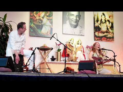 Shankari Susanne Hill - Hare Krishna