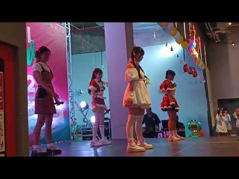 Siamdol Cafe   Special Christmas Show  25dec2022  DONKI MALL Thonglor