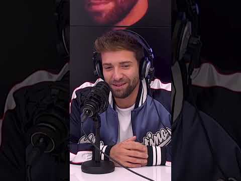 Pablo Alborán jugando a adivinar sus propias canciones