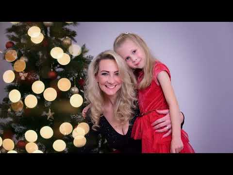Lucie Třešňáková a Klárka Jeřábková – Ať i tvůj hlas zní (Let The Children Sing)