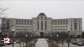 Michigan Supreme Court considers limits on courthouse immigration arrests