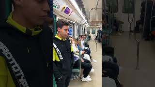 Download lagu Metro Prank: Funny Reaction😂 mp3