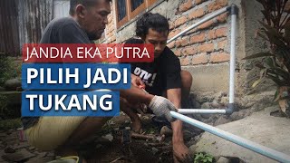 Pilih jadi Tukang saat Libur Liga 1, Jandia Eka Putra: Bantu Angkat Semen, Ngeluarin Keringat