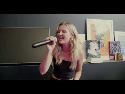 Kiki & Zepha - Cover of UFO