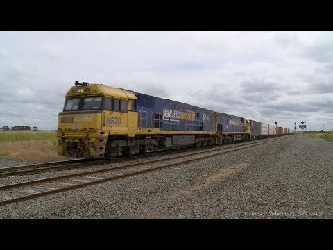 3PM7 Pacific National Intermodal Freight Train (19/11/2021) - PoathTV Australian Railways