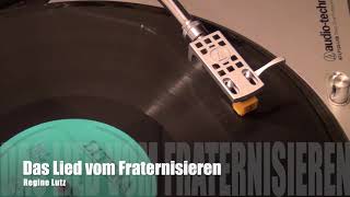 Musik-Video-Miniaturansicht zu Das Lied vom Fraternisieren Songtext von Bertolt Brecht