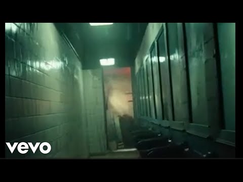 Noyz Narcos - CELEBRITÁ ft. Papa V & Nerissima Serpe (Visual Video)