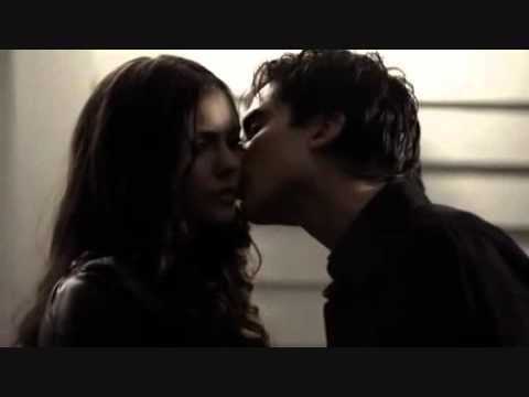 Damon und Katherine (Elena) kuss German.wmv