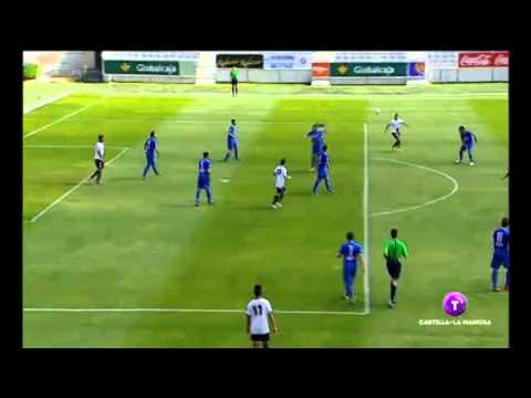 Golazo de José Vega para el Conquense contra el Fuenlabrada