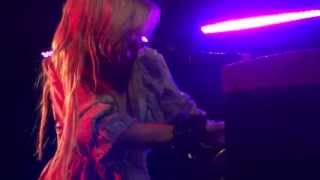 Austra - What We Done? - Hoxton Square Bar &amp; Kitchen London - 17.06.13