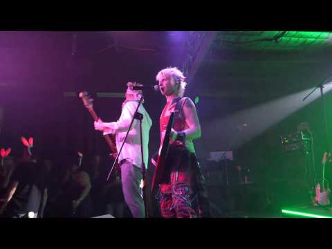 Everybody Wants to Rule the World   Totally 80s   live  2019