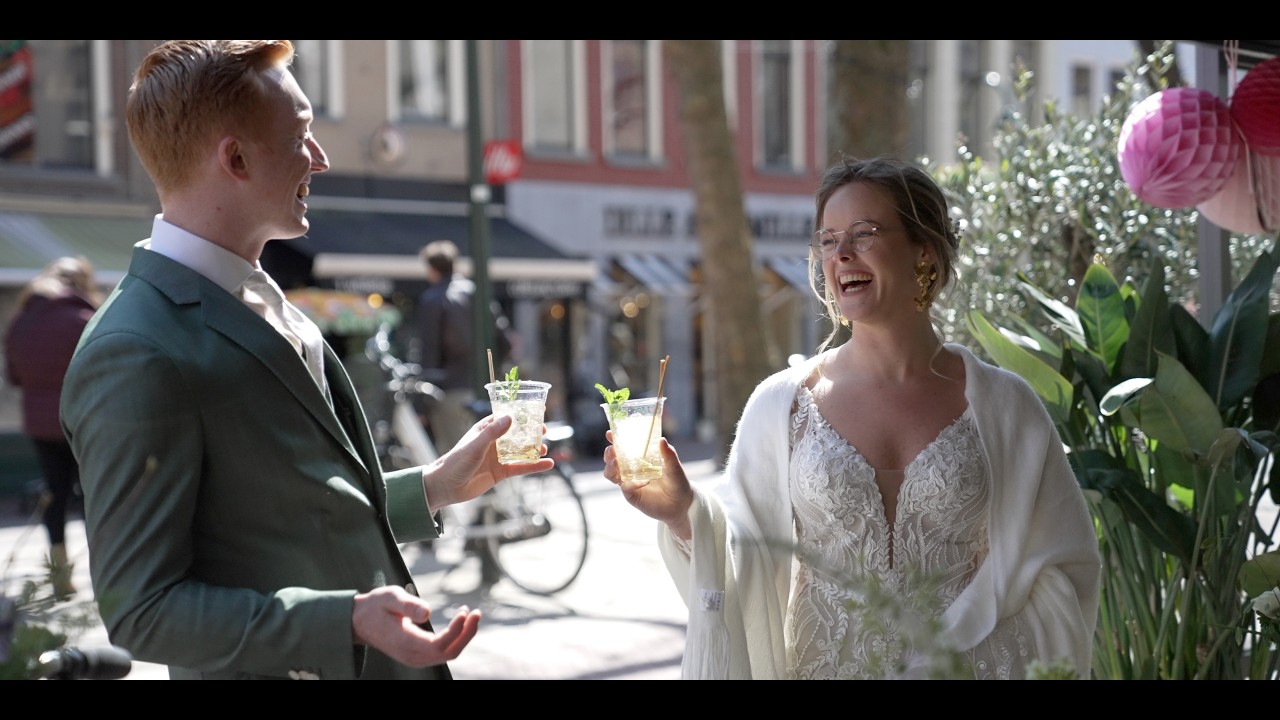 Klik om video te laden en af te spelen