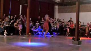Daniele Calà & Graziella Pulvirenti bailando un Tango en TangoLab (Buenos Aires)