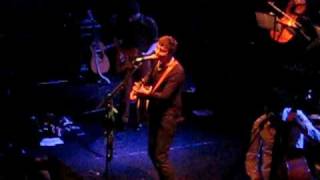 Pete Doherty bataclan 2009 &quot;NEW love grows on trees&quot; HQ