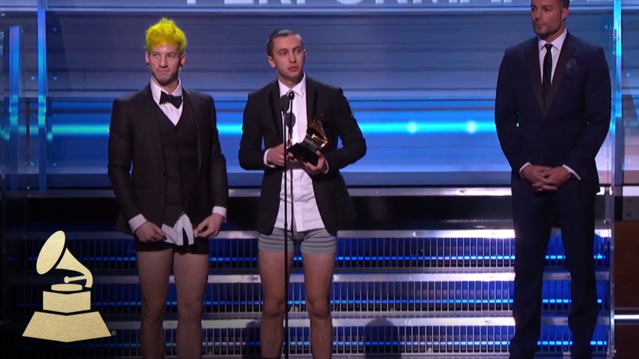 Twenty One Pilots Wins Best Pop Duo / Group Performance | Acceptance Speech | 59th GRAMMYs - YouTube