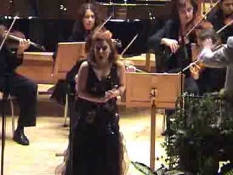 Petya Ivanova "Caro nome"