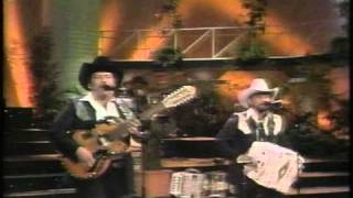 LOS INVASORES DE NUEVO LEON, Que Valor De Mujer