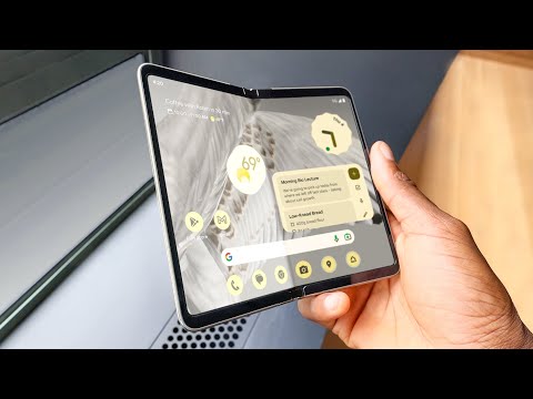 Google's First Foldable Phone: A First Look