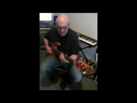 Simon Goulding - Awesome Improvised Slap Bass