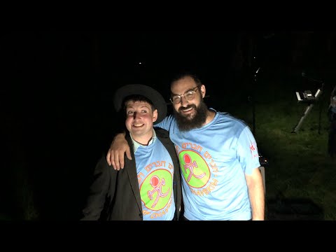 V’nacha live, by Shua Hoffman and Rav Moshe Auslander