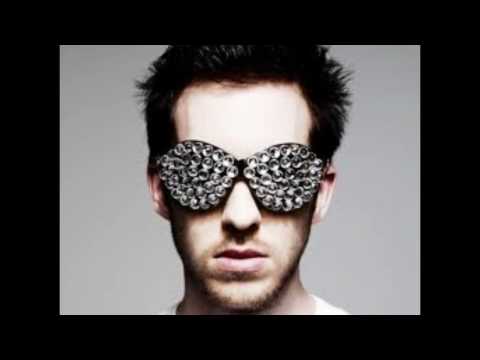 Calvin Harris - Awooga (Original Mix) HQ