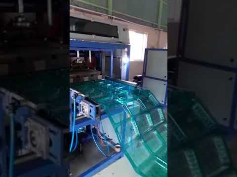 Automatic Vacuum Forming Machine