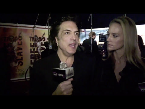 download lagu mp3 mp4 Kiss Band Free, download lagu Kiss Band Free gratis, unduh video klip Kiss Band Free