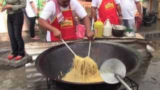 preview picture of video 'Cooking Pancit Batil Patung - Pancit Festival 2012, Tuguegarao City (PART 1)'