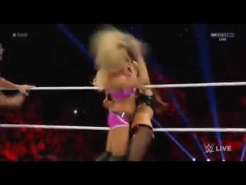 Charlotte Flair vs Brie Bella