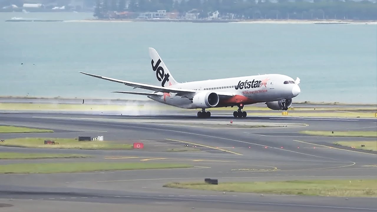 787 Takeoff Goes Wrong