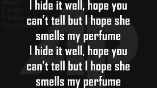 Britney Spears - Perfume (Lyrics) 2013