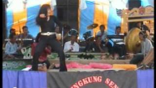 Download lagu Jaipong Panggung mp3 Download lagu Jaipong Panggung mp3