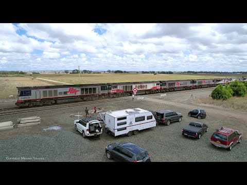 SCT 5PM9 Seven Diesel Locomotive Lashup On Mixed Freight Train  (3/12/2023) - PoathTV Railways