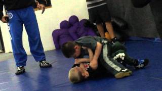 Download lagu UGA KIDS GRAPPLING DIME CONWAY VS. ERNESTO  01-03-2012 mp3