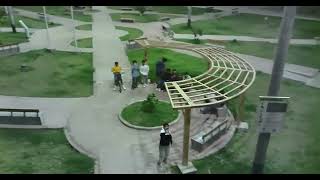 Dron de Apoyo Policial registrando a un grupo de chicos que generaba ruidos molestos a la 1:30 am