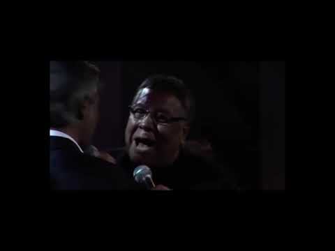 Moncho, Sangre de Bolero   En concierto en el Palau de la Música 011  Bailar pegados & Sergio Dalma