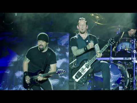 Video thumbnail for The Devil’s Bleeding Crown - Live At Tusindarsskoven, Odense/2015