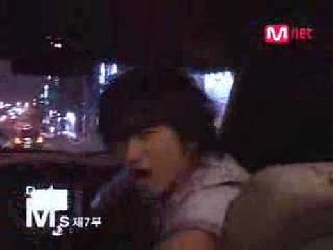 MinWoo is Crazy in his car,so Cute