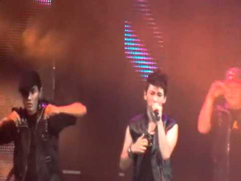 101023 Korean Pop Night Concert 2010 - SHINee - Ring Ding Dong (Key)