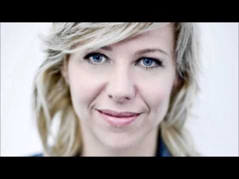 download lagu mp3 mp4 Claudia De Breij Jouw Liedje, download lagu Claudia De Breij Jouw Liedje gratis, unduh video klip Claudia De Breij Jouw Liedje