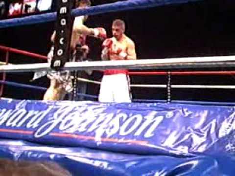 BRIAN CASTAÑO vs ALEJANDRO DOMINGUEZ, LUNA PARK, 22-9-12, DEBUT PROFESIONAL DE BRIAN