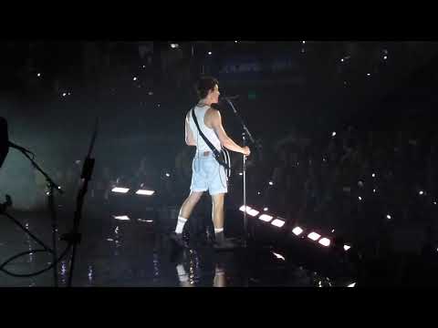 download lagu mp3 mp4 Shawn Mendes Tour Melbourne, download lagu Shawn Mendes Tour Melbourne gratis, unduh video klip Shawn Mendes Tour Melbourne