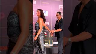 Download lagu Akshay Kumar And Sushmita Sen At Red Carpet Pinkvilla Screen And Style Icons Awards mp3