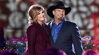 Garth Brooks &amp; Trisha Yearwood - Baby, It's Cold Outside (Christmas Together)