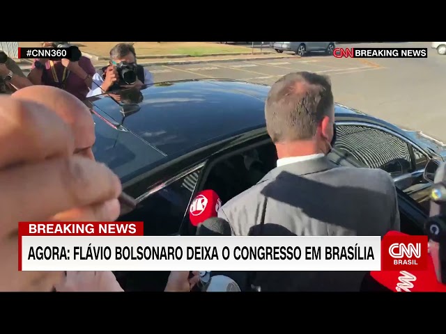 Flávio Bolsonaro diz que investigação é "página virada&" e critica Paulo Marinho